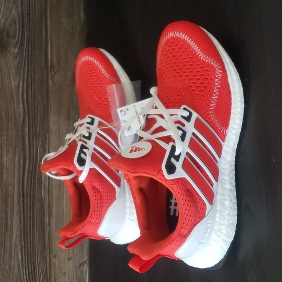 New Adidas Ultraboost Unisex Sneakers Red Running Lightweight Gym Workout Shoes - Picture 5 of 11